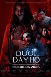 Dưới đáy hồ